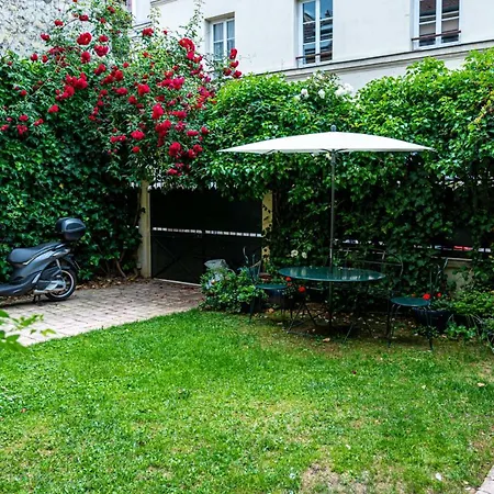 Charming House With Garden The Calm In